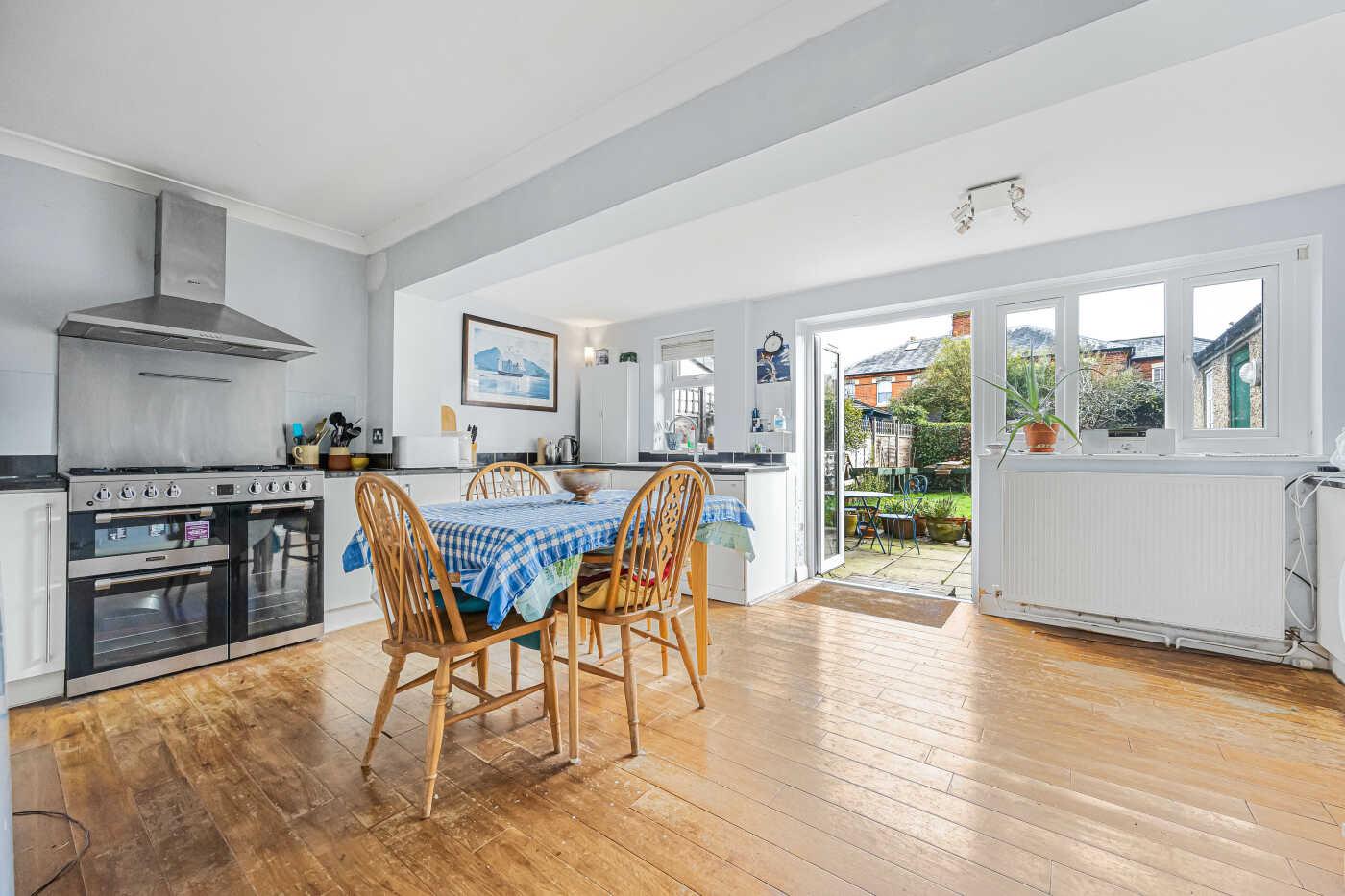 3 bed property in Niagara Road, Henley-On-Thames